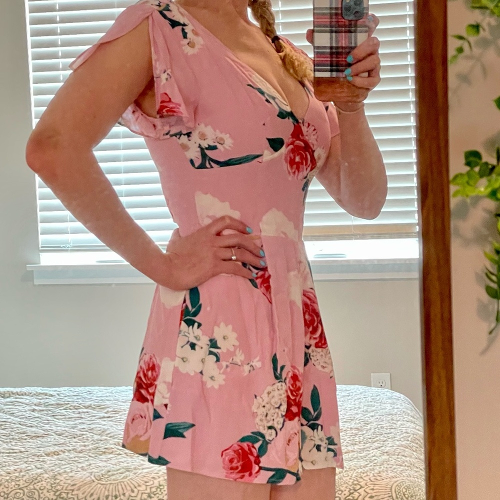 GUESS -- pink floral romper -- size 0